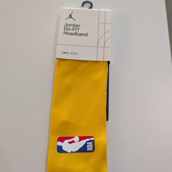 Jordan Dri-FIT Yellow Headband - Picture 3 of 7